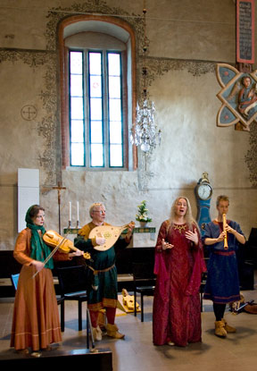 Oliphant konsertoimassa Raision kirkossa syksyll 2008. Kuva Niina Airaksinen.
